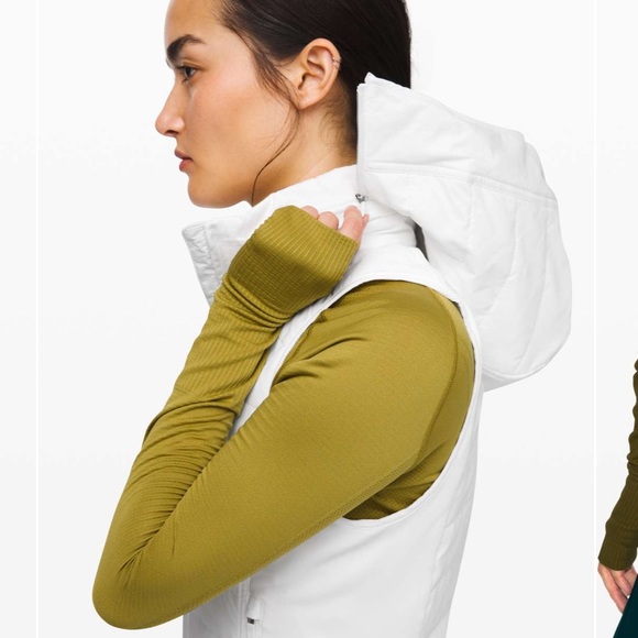 🚫SOLD🚫NWOT Lululemon Another Mile White Vest Removable Hood - Picture 3 of 7